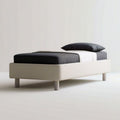 Polsterbettgestell Beige 140 x 200 cm aus Massivholz und Polyester